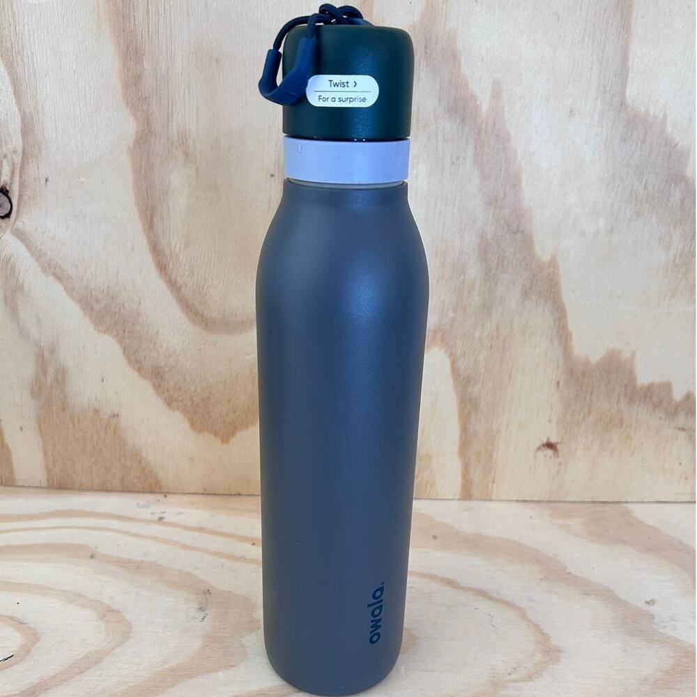 Owala - FreepSip Twist Lazer Engraves Bottle 24oz. Blue